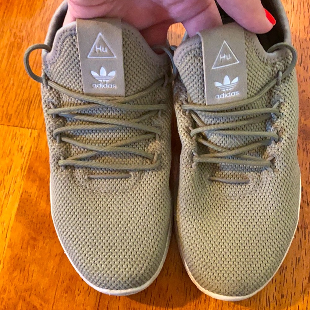 Adidas HU size 1 little boys